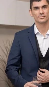 Как онлайн брокер работает с крупными банками